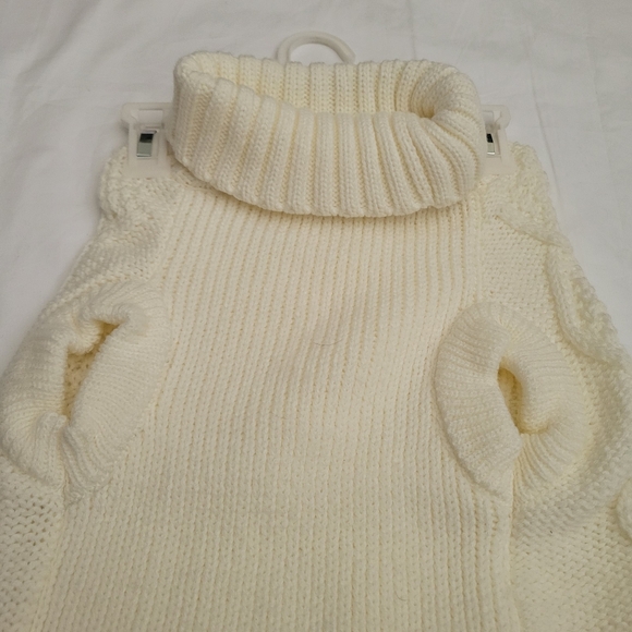 🦮NWT TOP PAW Trendy Turtleneck. Size XLarge. Color Creme - Picture 8 of 13